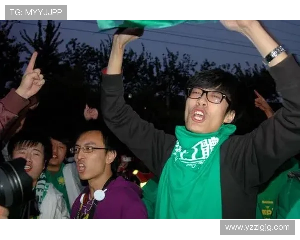 2017年重庆队与国安队激战回顾球迷心中难忘的经典对决 2017年重庆队与国安队激战回顾球迷心中难忘的经典对决