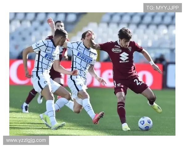 前进之鹰与鹿特丹的激烈对决揭示足球战术与团队精神的完美结合