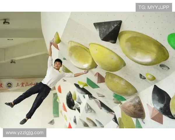 重庆攀岩队边路渗透战术解析与实战应用探讨