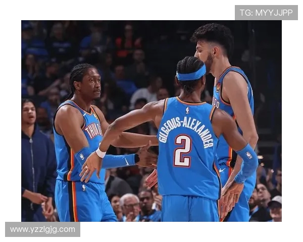 雷霆勇士西部决赛首战激战正酣谁能笑到最后引发球迷热议